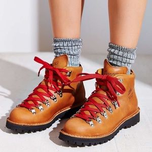 Danner Cascade Mountain Hiker Boots - NWOT